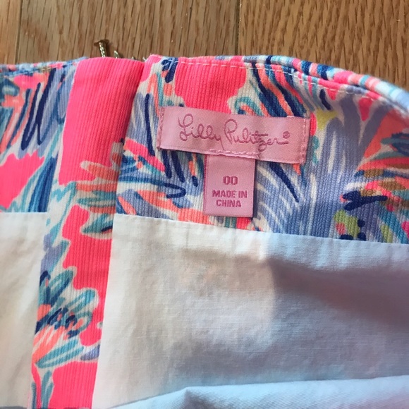 Bundle of Lilly Pulitzer like new skorts - Picture 5 of 7